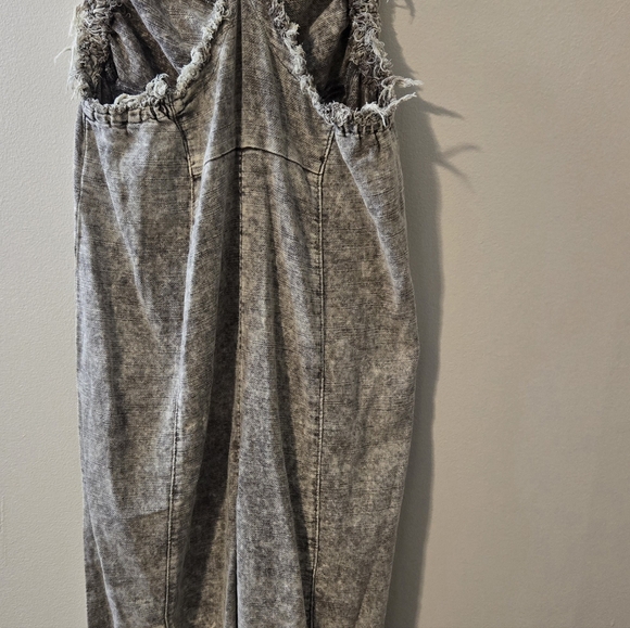 Urban Outfitters jumpsuit - Picture 4 of 9